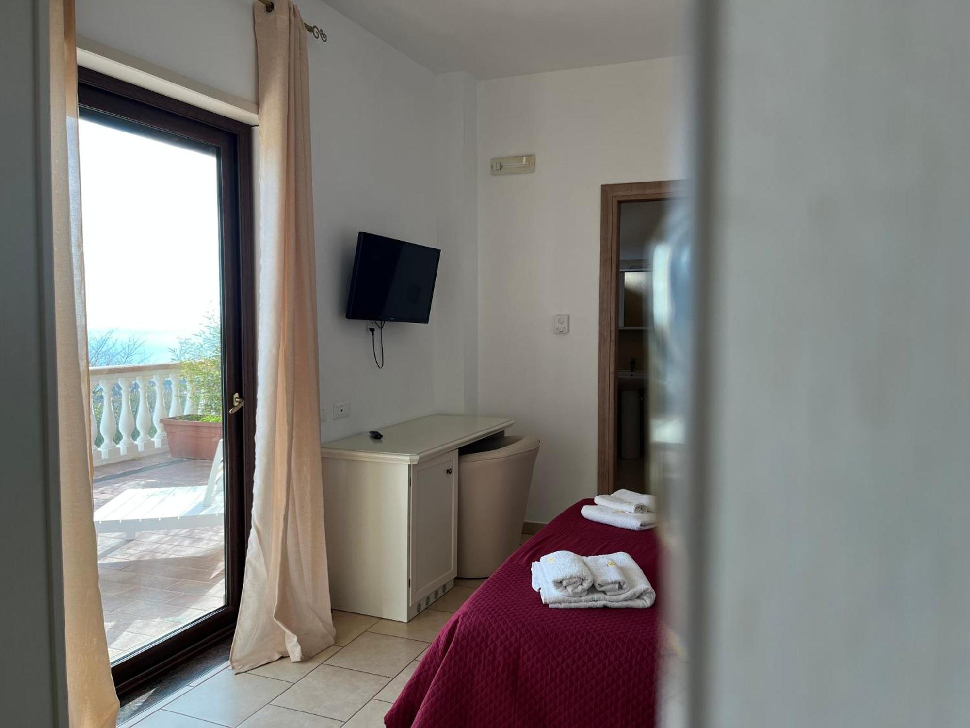 Hotel Residenza Domus Aurea Tropea- Vista Mare Santa Domenica  Exteriér fotografie