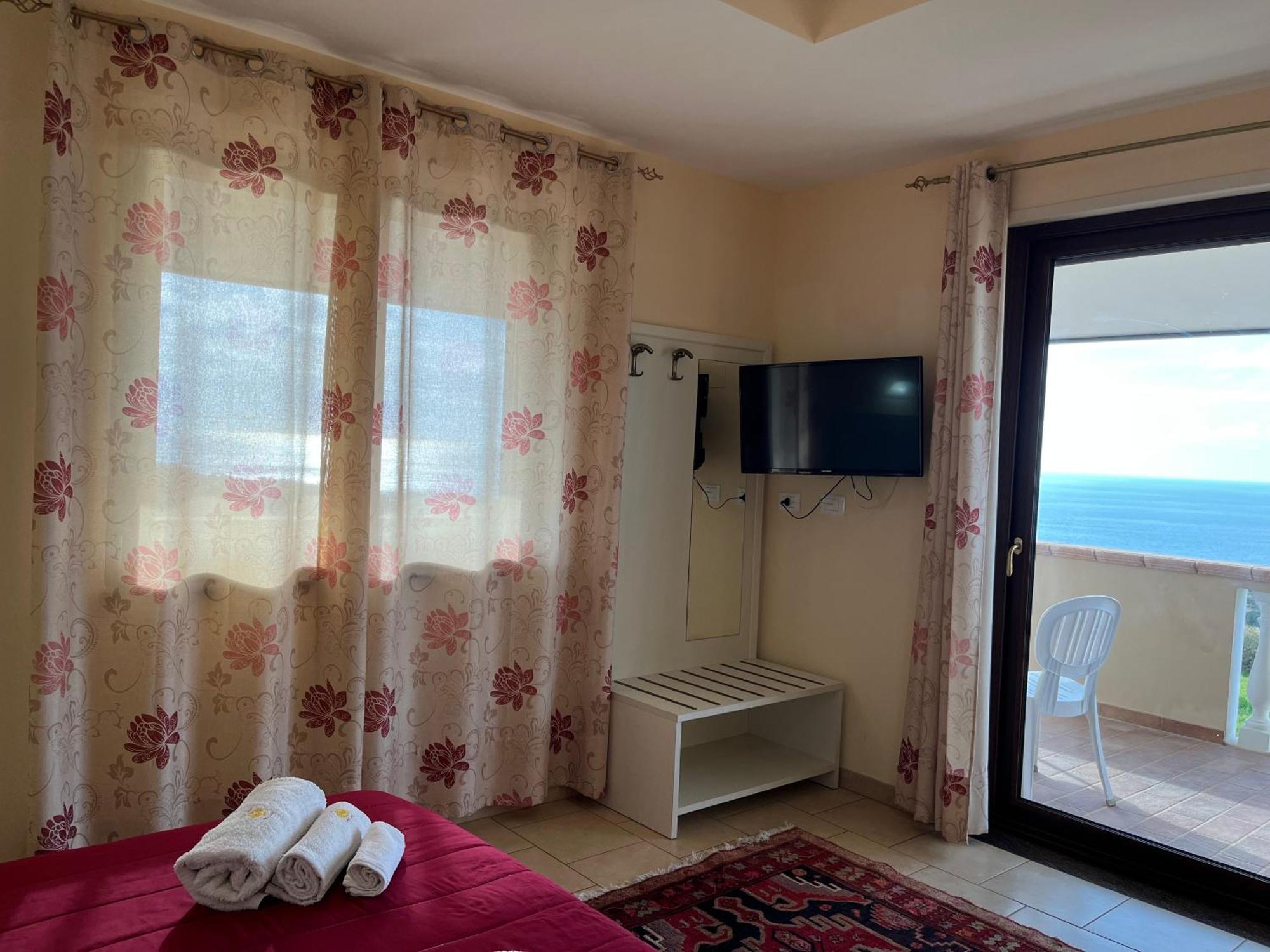 Hotel Residenza Domus Aurea Tropea- Vista Mare Santa Domenica  Exteriér fotografie