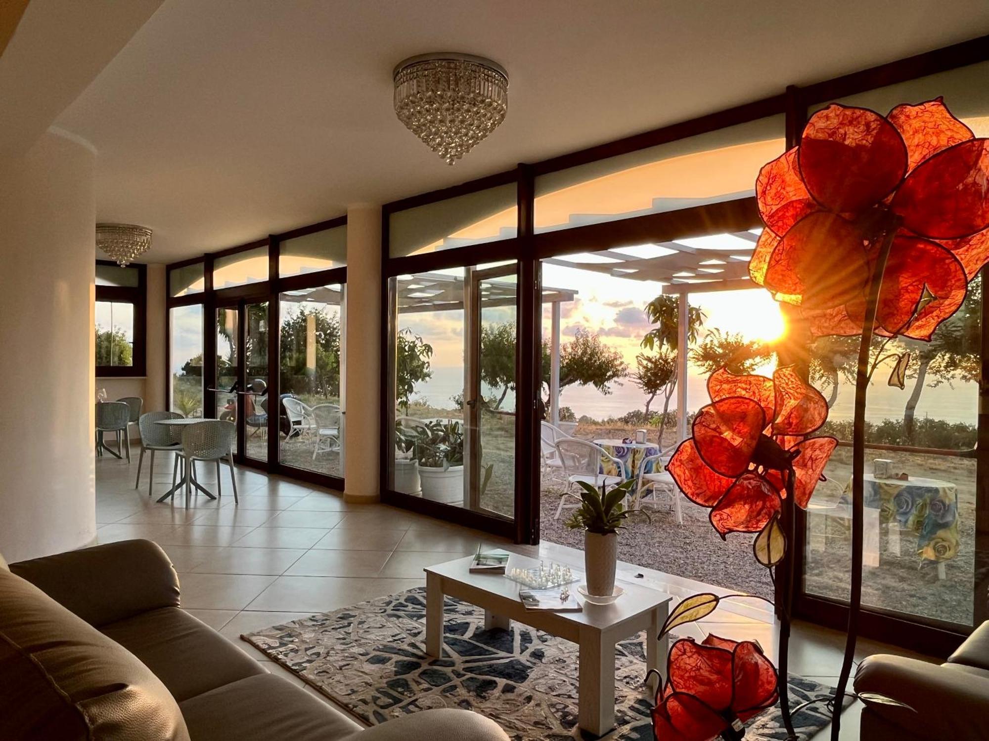 Hotel Residenza Domus Aurea Tropea- Vista Mare Santa Domenica  Exteriér fotografie